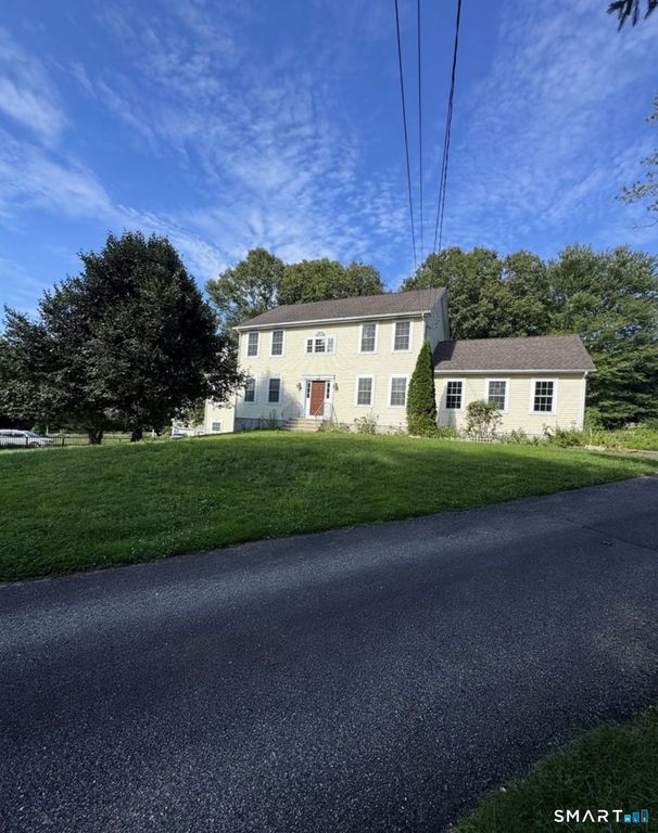 52 Middle Road, Preston, CT 06365