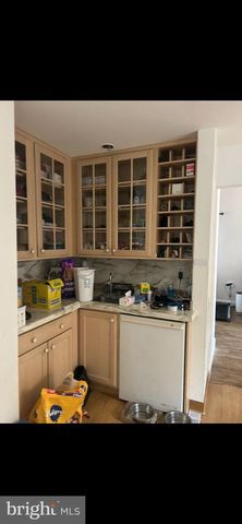 3 ADELENE AVE, Newark, DE 19711