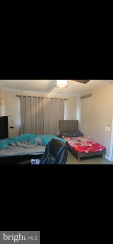 3 ADELENE AVE, Newark, DE 19711