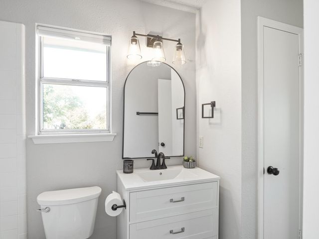 6420 Wareham LN, Austin, TX 78739