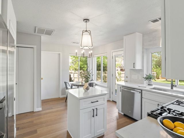 6420 Wareham LN, Austin, TX 78739