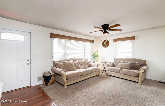 5245 Julia Rd, Louisville, KY 40258