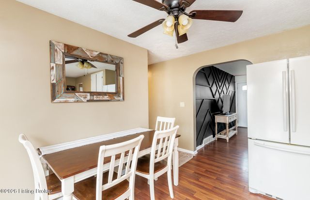 5245 Julia Rd, Louisville, KY 40258