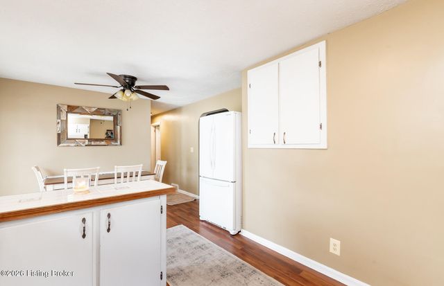 5245 Julia Rd, Louisville, KY 40258