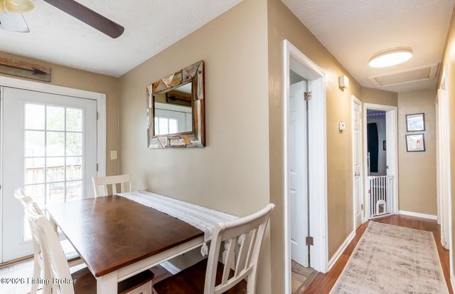 5245 Julia Rd, Louisville, KY 40258