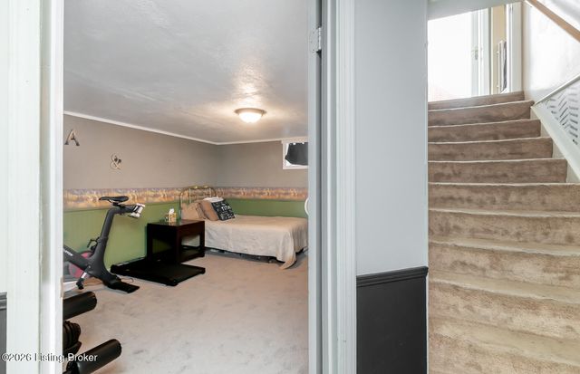 5245 Julia Rd, Louisville, KY 40258