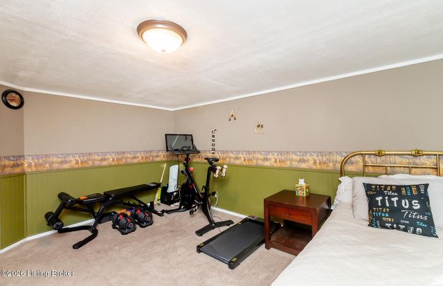 5245 Julia Rd, Louisville, KY 40258