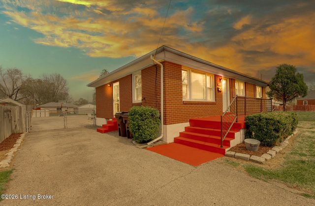 5245 Julia Rd, Louisville, KY 40258