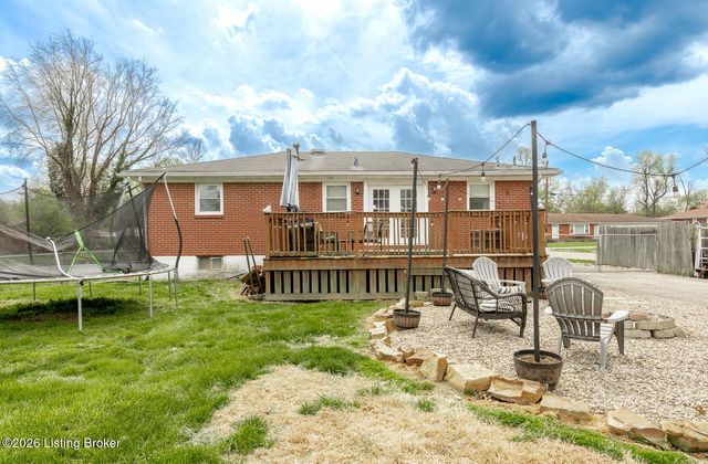 5245 Julia Rd, Louisville, KY 40258