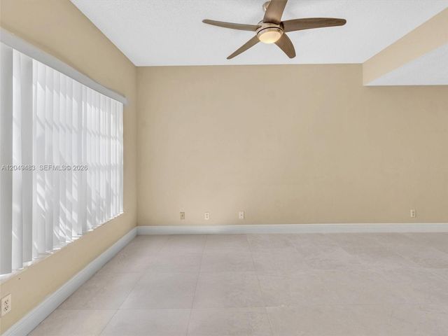 60 Key West Ct 60, Weston, FL 33326