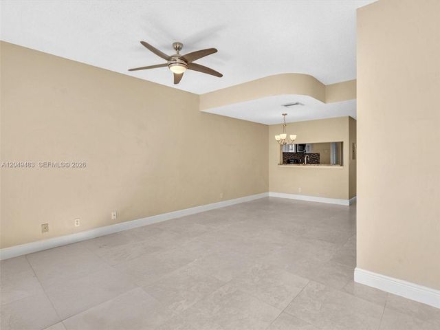60 Key West Ct 60, Weston, FL 33326