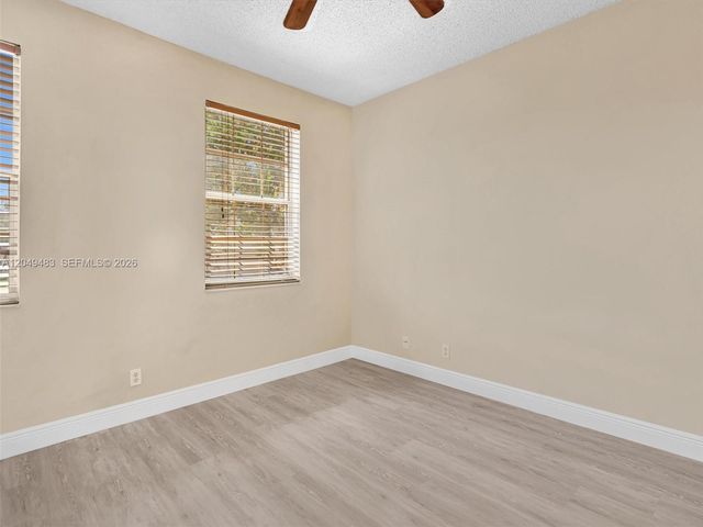 60 Key West Ct 60, Weston, FL 33326
