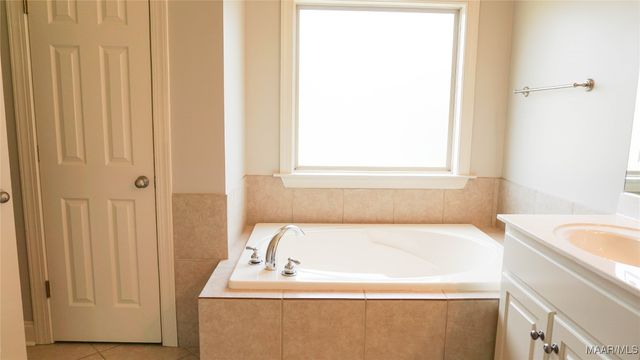 9537 GREYTHORNE Way, Montgomery, AL 36117