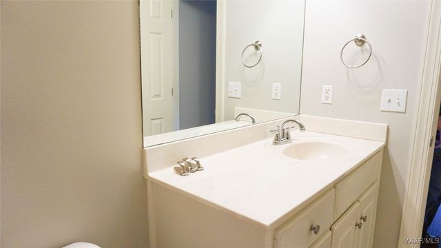 9537 GREYTHORNE Way, Montgomery, AL 36117