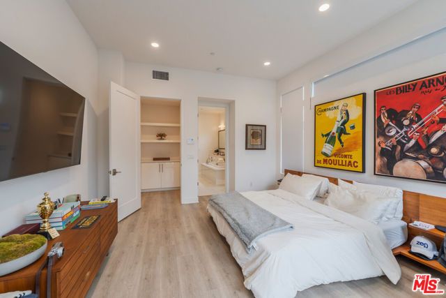 12962 Discovery, Los Angeles, CA 90094