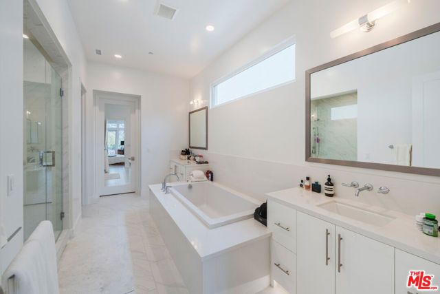 12962 Discovery, Los Angeles, CA 90094