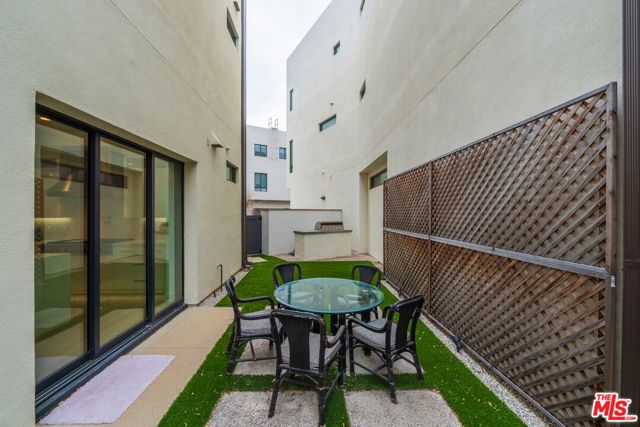 12962 Discovery, Los Angeles, CA 90094