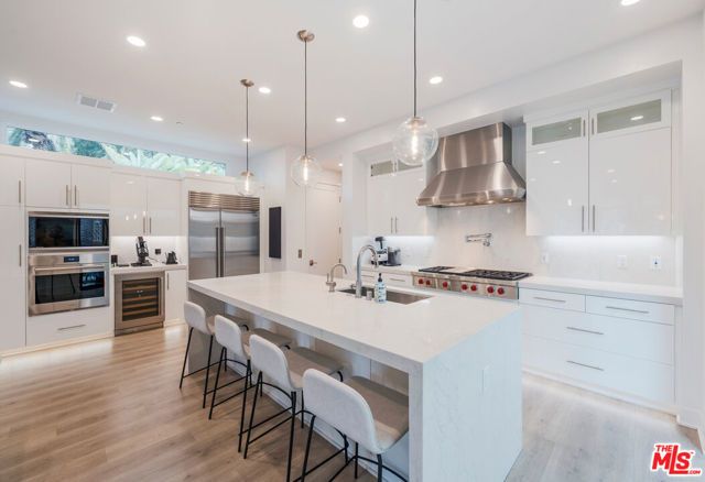 12962 Discovery, Los Angeles, CA 90094