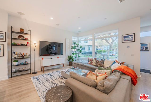 12962 Discovery, Los Angeles, CA 90094