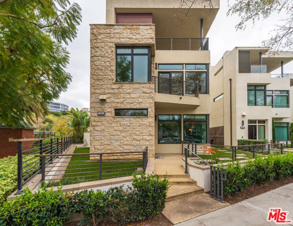 12962 Discovery, Los Angeles, CA 90094