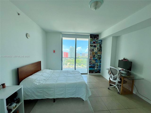 79 SW 12th St 2903-S, Miami, FL 33130