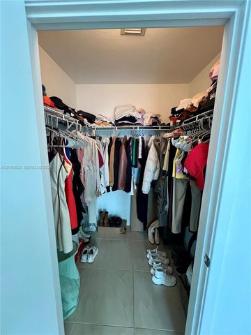 79 SW 12th St 2903-S, Miami, FL 33130