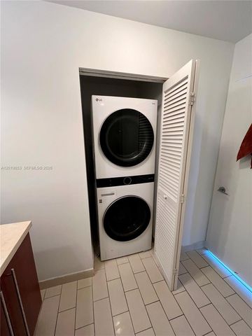 79 SW 12th St 2903-S, Miami, FL 33130