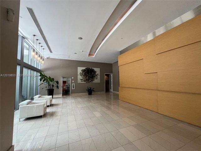 79 SW 12th St 2903-S, Miami, FL 33130