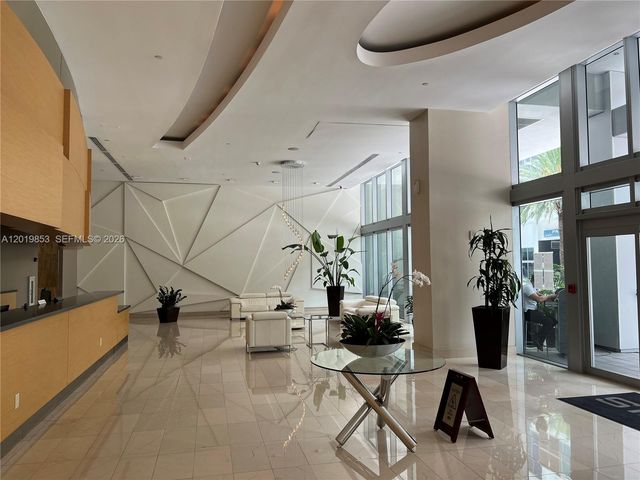 79 SW 12th St 2903-S, Miami, FL 33130