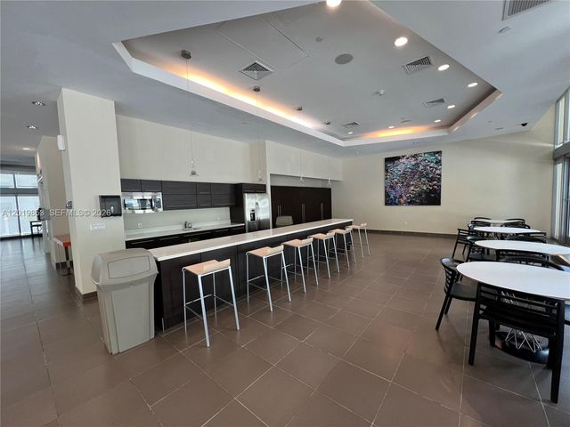 79 SW 12th St 2903-S, Miami, FL 33130