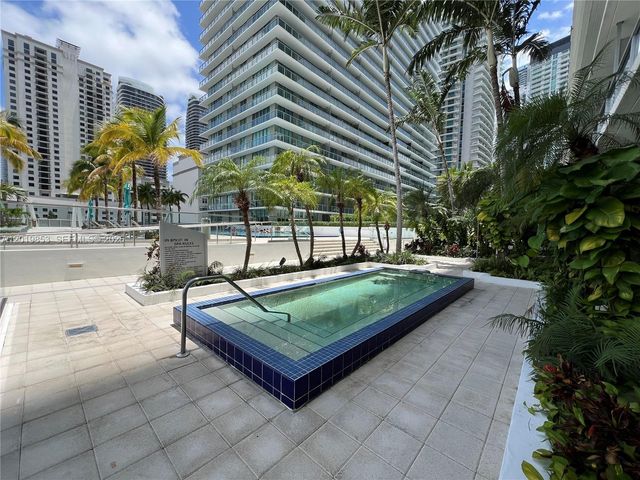 79 SW 12th St 2903-S, Miami, FL 33130