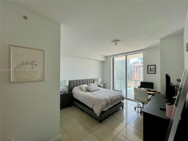 79 SW 12th St 2903-S, Miami, FL 33130