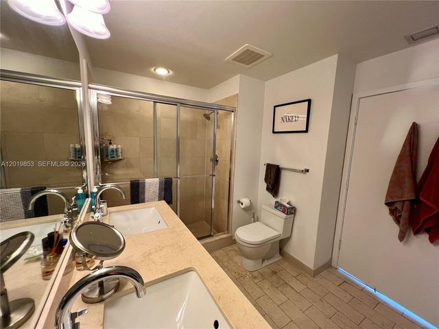 79 SW 12th St 2903-S, Miami, FL 33130