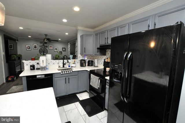 15 CRAWFORD DRIVE, Sicklerville, NJ 08081