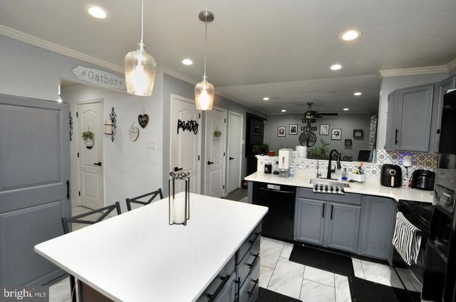 15 CRAWFORD DRIVE, Sicklerville, NJ 08081