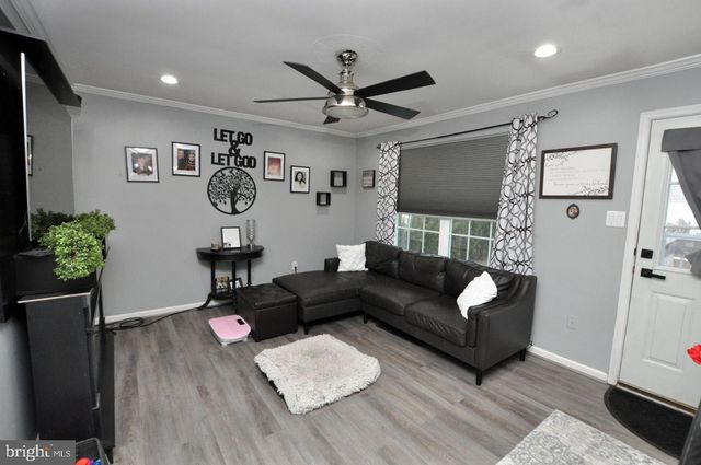 15 CRAWFORD DRIVE, Sicklerville, NJ 08081