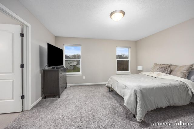 511 Ivy Grove South Grove, Grand Rapids, MI 49534