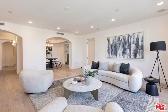 11715 Chenault Street PH1, Los Angeles, CA 90049