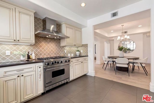11715 Chenault Street PH1, Los Angeles, CA 90049
