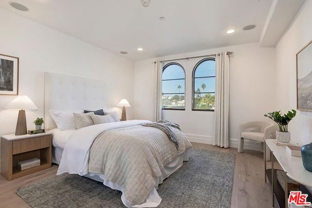11715 Chenault Street PH1, Los Angeles, CA 90049