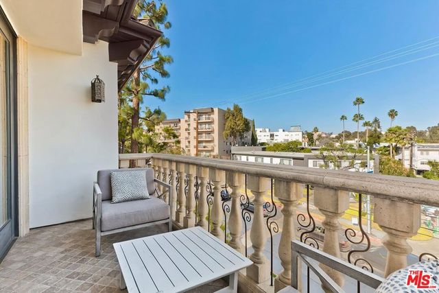 11715 Chenault Street PH1, Los Angeles, CA 90049