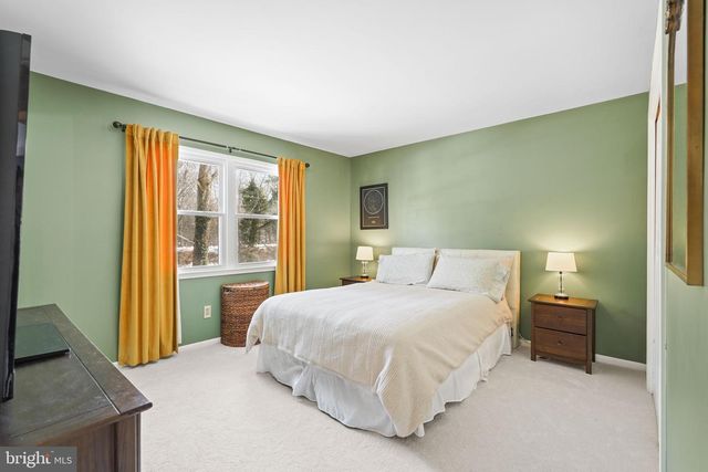 9514 CENTER ST, Vienna, VA 22181