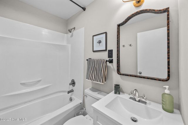 328 Clairmont Circle, Greenville, NC 27834