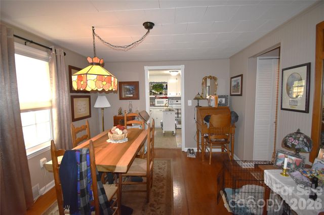 212 Sharon Avenue NW, Lenoir, NC 28645
