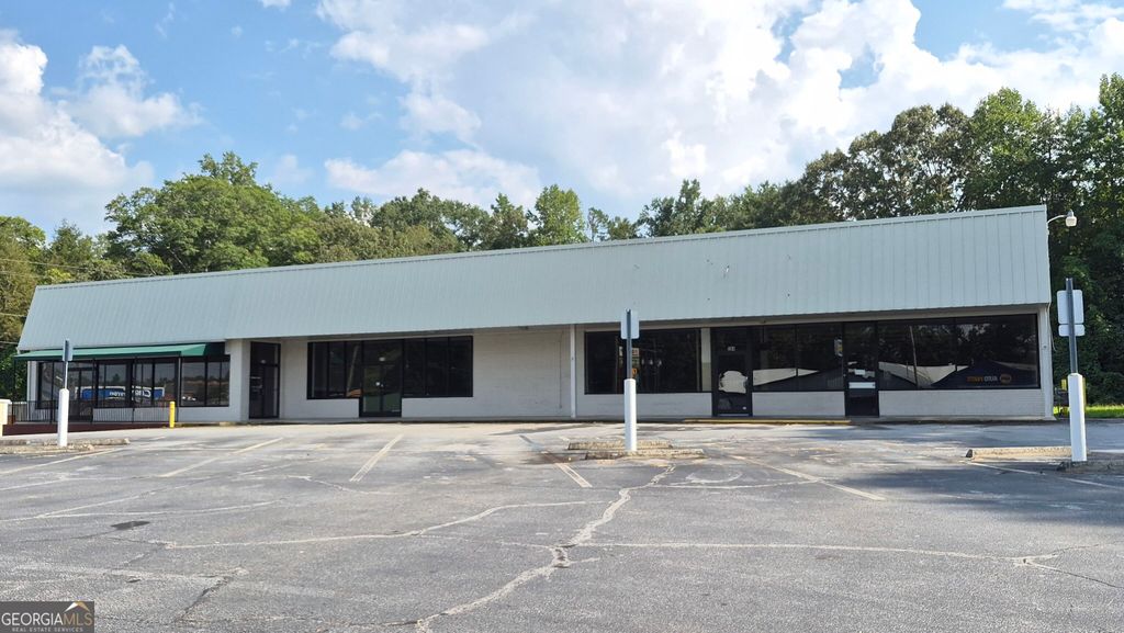 304, 304B, 304C Monroe, Clarkesville, GA 30523 — exterior