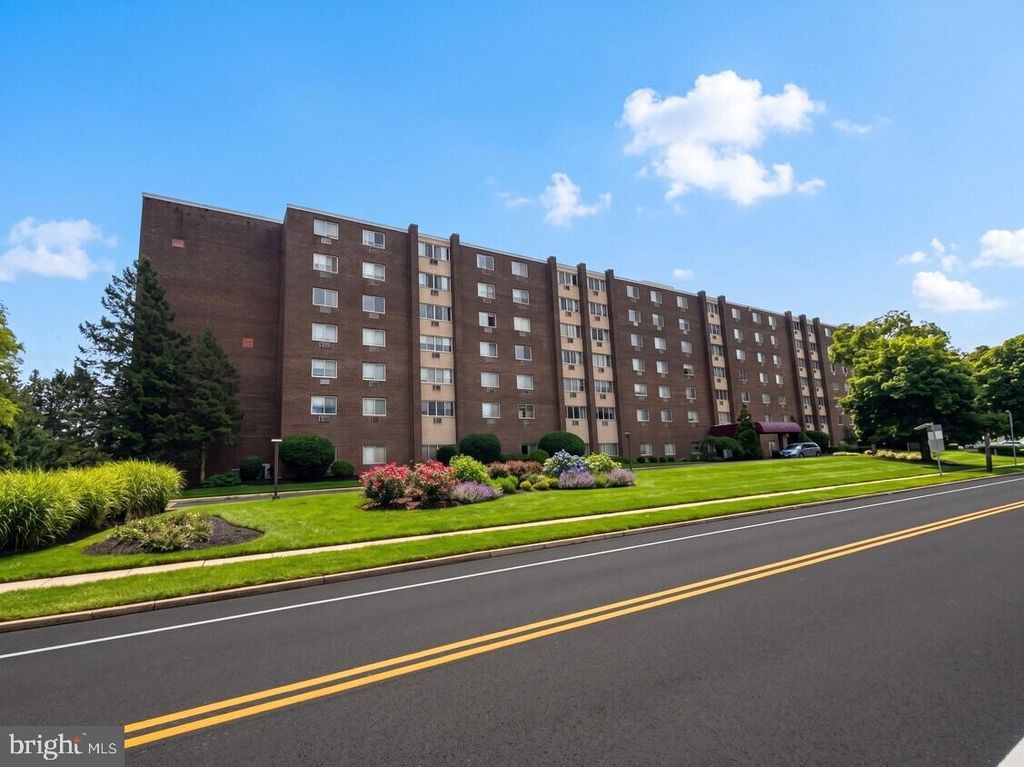 860 LOWER FERRY RD #0-A, EWING, NJ 08628 — exterior