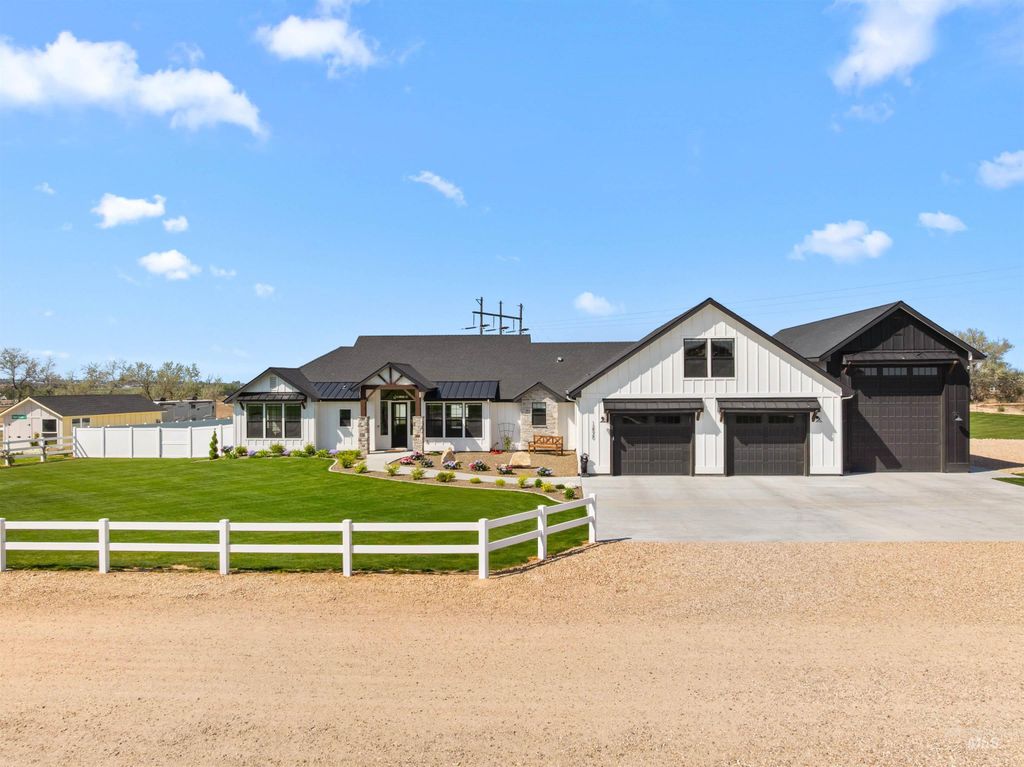 12520 Fawn Hollow Ln, Nampa, ID 83686