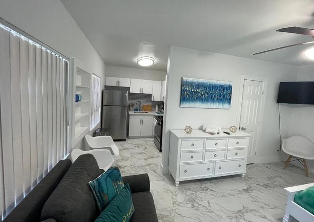 201 S Ocean Boulevard 7, Boca Raton, FL 33432