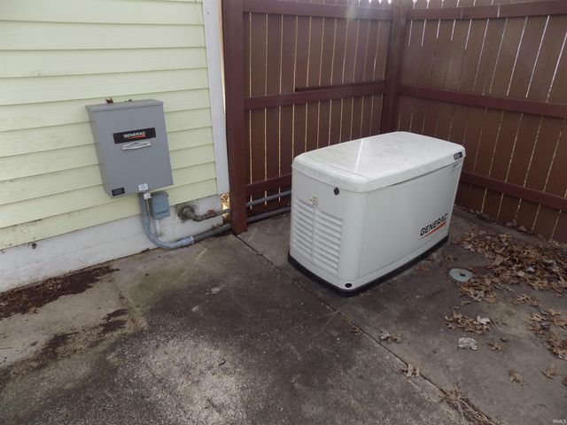 2418 E Columbia Street, Evansville, IN 47711