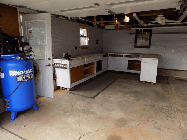 2418 E Columbia Street, Evansville, IN 47711